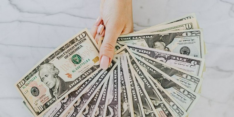 รู้จักกับ Windfall Effect เพื่อการใช้เงินที่คุ้มค่าที่สุด